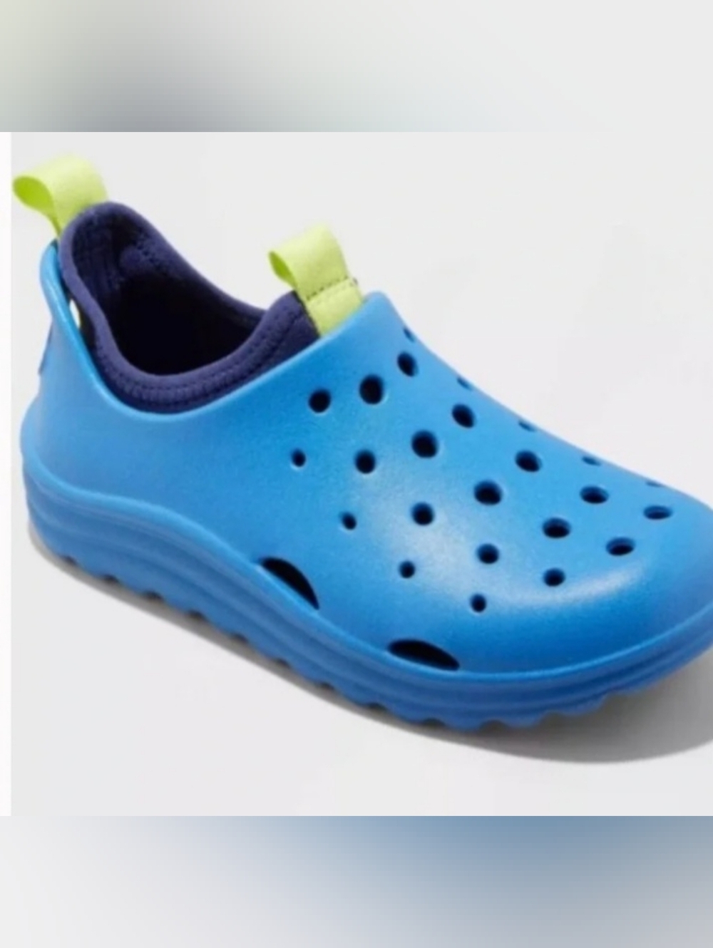 NEW With Tags!                        Art Class Big Kids Mac Water Shoes Size 5